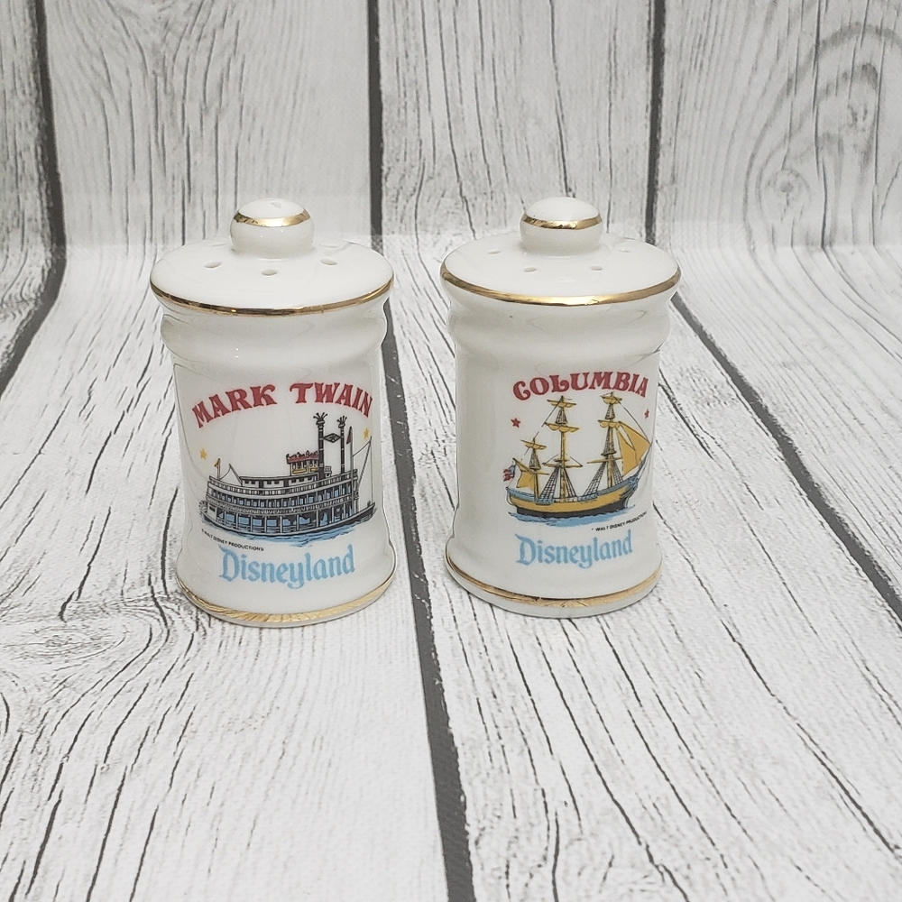 Vintage Columbia & Mark Twain Ceramic Salt Pepper Shakers